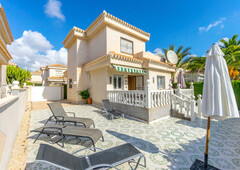 Chalet en Orihuela Costa