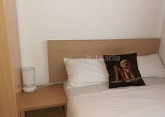 Piso con 3 habitaciones amueblado con ascensor, parking, piscina y aire acondicionado en Salou