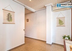 Piso con 4 habitaciones amueblado con aire acondicionado en Valencia