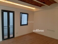 Piso en venta , con 81 m2, 3 habitaciones y 1 baños, ascensor y aire acondicionado. en Barcelona