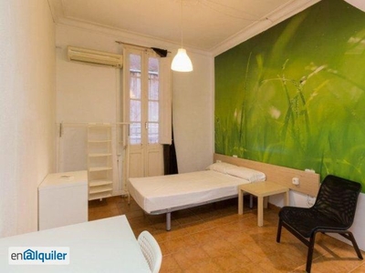 Acogedor apartamento de 1 dormitorio con aire acondicionado en alquiler en Barri Gòtic