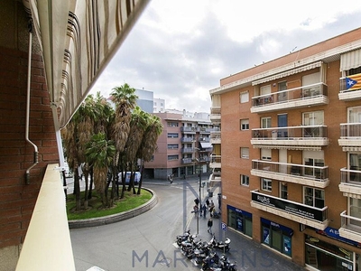 Alquiler de piso en calle De Pere Martell de 4 habitaciones con terraza y garaje