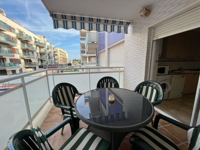 Alquiler de piso en La Torre - Playa de Chilches de 2 habitaciones con terraza y piscina