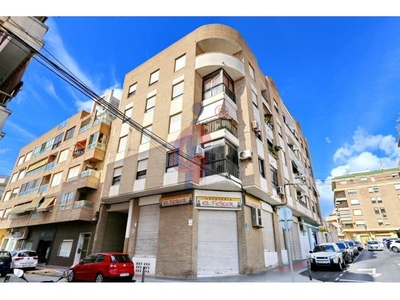 ¡ Apartamento con 110 m2 útiles 3 dormitorios en Guardamar del Segura!