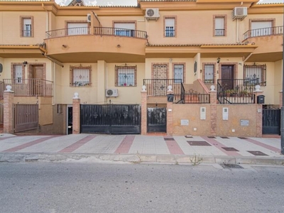 Casa adosada en venta en Chauchina