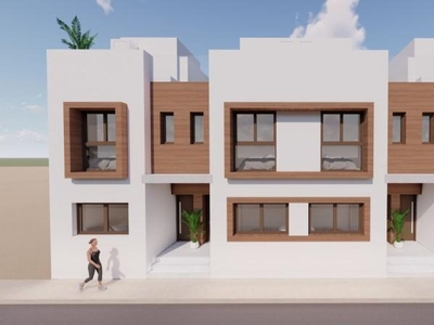 Casa adosada en venta en Murcia