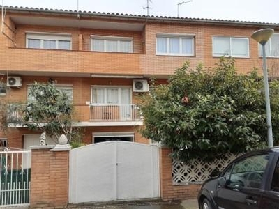 Casa en venta en Poblenou - L'Oliva Gran, Figueres