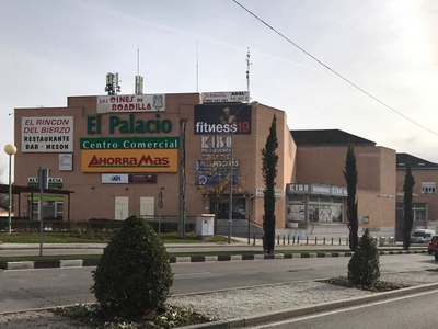 Centro Comercial El Palacio, Carretera Boadilla-Majadahonda, 50