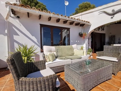 GRAN VILLA CON VISTAS AL MAR Y LA MONTAÑA