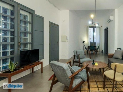 Impresionante apartamento de 1 dormitorio con terraza y aire acondicionado en alquiler cerca del metro en el histórico Barri Gòtic