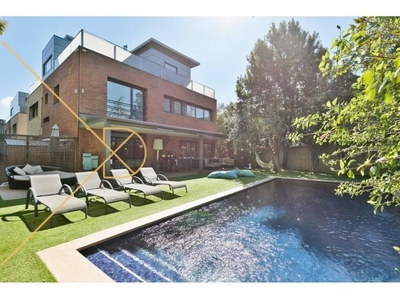 Moderna casa de 550m2 con piscina y jardín privado. Sant Gervasio / Bonanova