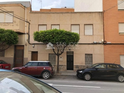 Piso bajo en venta en Crevillent