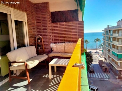 SE VENDE APARTAMENTO EN SANTA POLA EN PRIMERA LINEA DE PLAYA ZONA CENTRO.