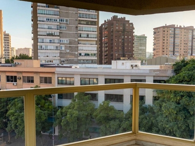 Venta Piso Málaga. Piso de cuatro habitaciones Quinta planta con terraza