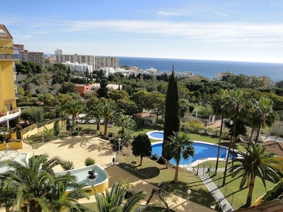 Piso en alquiler en calle Del Prado de 3 habitaciones con terraza y piscina