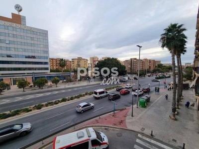 Piso en venta en Avenida de la Gran Vía Conde de Casa Rojas