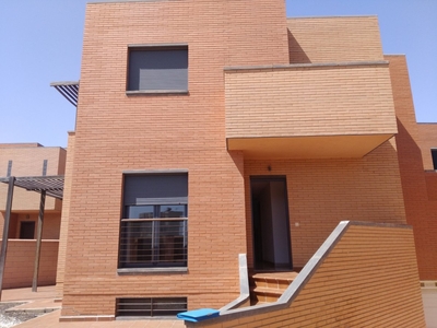 Alquiler de casa con terraza en Roquetas de Mar, Las salinas