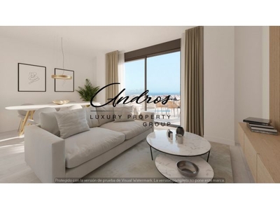 Nuevo apartamento moderno con terraza, vistas, en venta en Estepona