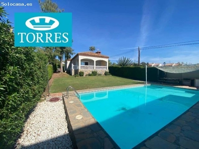Villa con jardín y piscina privada - Urb Don Pedro, Estepona