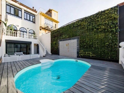 Chalet/casa en Barcelona centro. 4 habitaciones, 3 baños, piscina, chimenea y