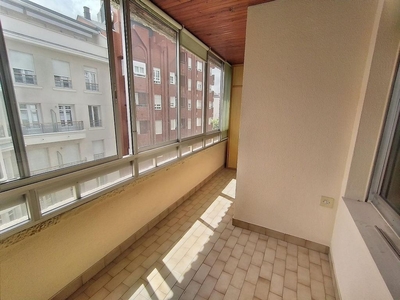 Venta de piso en Centro Ciudad de 3 habitaciones con terraza y garaje