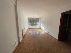 Venta Piso Tarragona. Piso de tres habitaciones en Calle RIU TER. A reformar primera planta