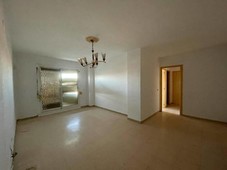 Venta Piso Tarragona. Piso de tres habitaciones en Calle RIU TER. A reformar segunda planta