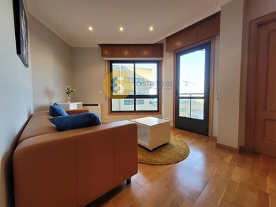 Alquiler de piso en Bouzas - Coia de 1 habitación con terraza y muebles