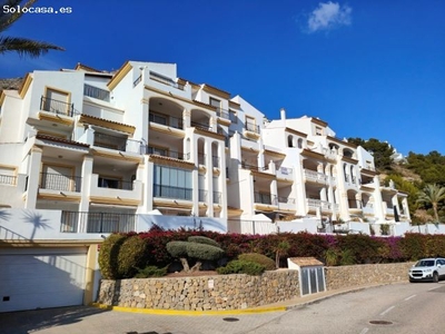 Apartamento en exclusivo sector de Mascarat con vistas al mar.