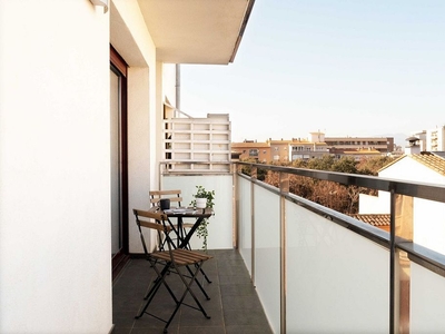 Alquiler de piso en Eixample Sud – Migdia de 2 habitaciones con terraza y garaje