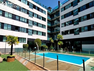 Piso en alquiler en Campus Sur - Santa Marta de 2 habitaciones con terraza y piscina