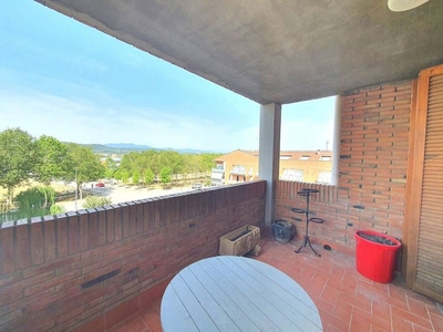 Venta de piso en calle De la Costa Brava de 4 habitaciones con terraza y calefacción