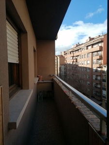 Venta de piso en La Bozada – Parque Delicias de 3 habitaciones con terraza y garaje