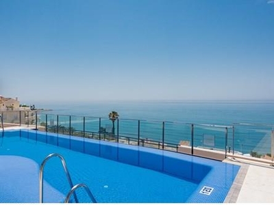 Apartamento con gran terraza y vistas al mar a dos pasos de la playa en la Nueva Milla de Oro