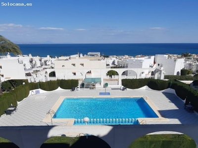 Apartamento con vistas al mar y a la piscina en Torre del Moro