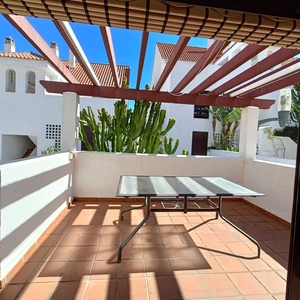 Apartamento en venta en Las Brisas, Marbella, Málaga