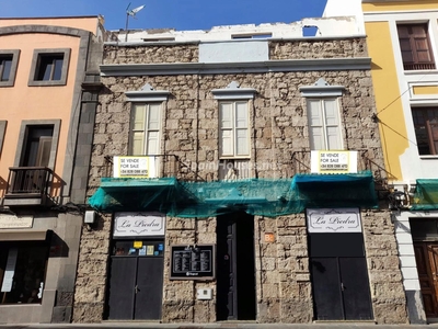 Building to rent in Las Palmas de Gran Canaria -