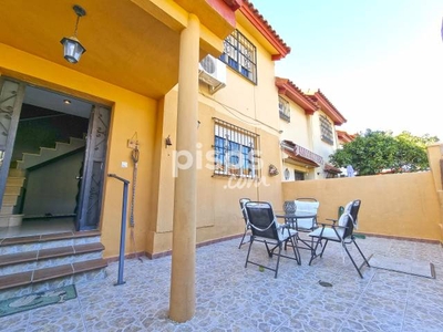 Casa adosada en venta en Montequinto-El Colmenar