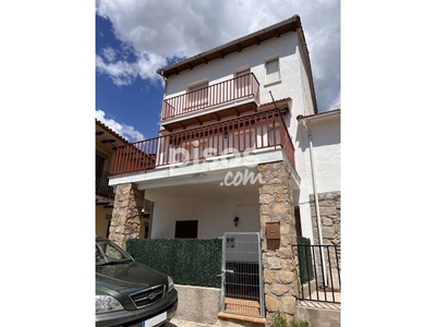 Casa unifamiliar en venta en Calle de la Nava