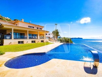 Villa en venta en Benissa costa