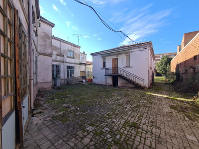 Country property for sale in León