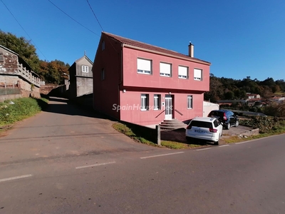 Casa independiente en venta en Val do Dubra