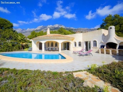 ESTUPENDA VILLA EN ALTEA