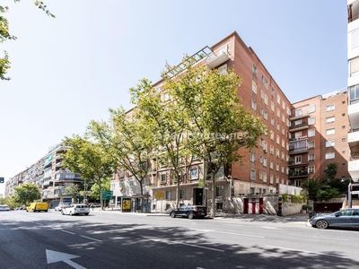 Flat for sale in Ríos Rosas, Madrid