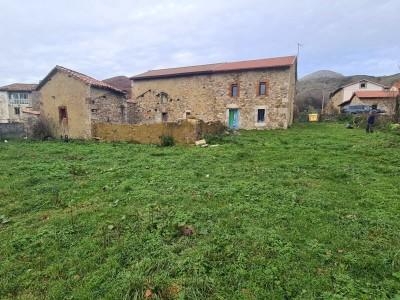House for sale in Reyero