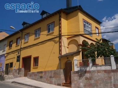 House for sale in Vega de Espinareda