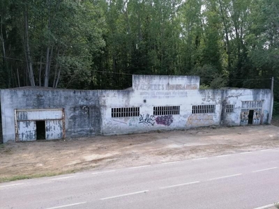 Industrial-unit for sale in Villadecanes