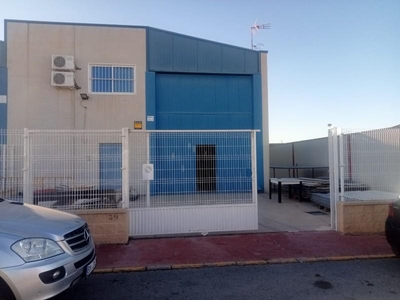 Industrial-unit to rent in Parque Acuático - Sector 25, Torrevieja -