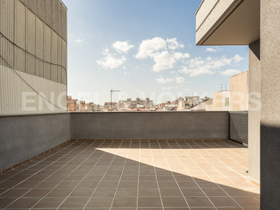 Obra nueva con parking en Sants