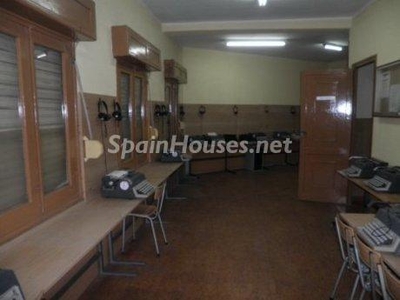 Office to rent in León -